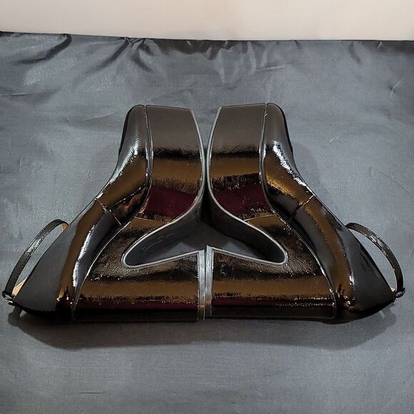 BRAND JESSICA SIMPSON WOMEN'S SIANTAR PATENT EMBOSSED PLATFORM HEELS - Picture 15 of 16